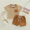 Kledingsets zomer casual peuter babyjongens kleren set korte mouw zakstrepen t -shirt met elastische taille shorts pc's outfits kinderpak