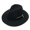 Cappelli a tesa larga Bucket Zipper cappello fedora poco profondo retro signore di lana catena punk europea novità berretto piatto uomini moda di strada tendenza selvaggia 230214