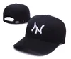 2023 H￶gkvalitetsdesigners Caps Sun Hats MENS KVINNA BUCKET VINTER HAT KVINNORBEANIES M￶ssa f￶r m￤n Luxurys baseballm￶ssa med brev D33