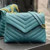 Bolsa de design de luxo de qualidade superior Loulou Bolsa acolchoada com aba feminina Bolsa envelope de couro real Bolsa tiracolo acolchoada Bolsa tiracolo acolchoada de couro de bezerro Bolsa de ombro corrente com ferragens douradas