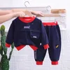 Ställer in LZH Autumn Toddler Baby Boy Clothes Set för Winter Boys Casual Clothing Toppants PCS Outfits Kids LongSleeved Suit Y