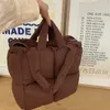 Marcas Sapce Bolsa de asas grande acolchada Diseñador Bolsos de mujer Bolsos de hombro de algodón de nailon de lujo Bolso de invierno grande a cuadros Sac 2021 230214