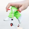 Nouveauté Jeux Alliage Doigt Scooter Doigt Jouet Planches À Roulettes avec Pantalon Chaussures et Outils Doigt Scooter Jouet Mini Planche À Roulettes Doigt Jouet pour Cadeau 230215