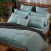Bedding Sets Caiyitang 4 peças Silk macia, como bordado de flores definidas, capa de colcha de colcha luxuosa de edredão de edredão conciso