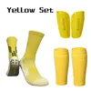 Beschermende uitrusting 1 Kits Voetbalapparatuur Hoge kwaliteit Anti slip voetbal Sokken Elastische Shin Guards Pads met zak voor volwassen kinderen unisex 230215