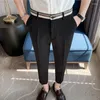 Garnitury męskie Summer cienki, cienki, stały kolor dziewięciopunktowe spodnie Mężczyzna pasujący pasek swobodny małe spodnie Koreańską wersję Business Social