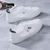 Zapatos de vestir, zapatillas de deporte para mujer, zapatos vulcanizados para mujer, zapatos planos transpirables de primavera y otoño, zapatos de malla de Color sólido, zapatos blancos informales para mujer joven 230215