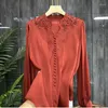 Kvinnors blusar långärmad tung imitation Silkskjorta Kvinnor Satin High-End Loose Embroidered Hollow Out Tops