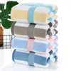 Полотенце полотенца в ванне роскошное эль -спа -салон полотенце бань