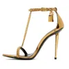 23s sandales pour femmes chaussures de conception de luxe cavaliers pointés nus talons hauts lock gladiator sandalias noirs
