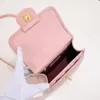 النساء المصممات سلسلة حقائب الكتف الأزياء الماس شعرية خياطة صغيرة حقائب كروسبودي سيدة كلاسيكية جلدية زر معدني حقيبة يد التخزين