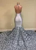 Abiti da festa 2023 Argento da sera Halter Backless Paillettes Rose Ruffles Sexy Mermaid Prom Dress Abiti formali su misura