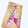 Modestil liten halsduk kvinnor fyrkantig halsduk mode multifunktionellt pannband m￤rke silkesclef