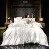 Conjuntos de roupas de cama de alta qualidade Mulberry Silkblending Fabled Bedding Set Satin High -End Satin Beddings Solid Color Solid 100% Tampa de edredão de seda rei 230214