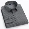 Мужские повседневные рубашки 2023 Мужские бамбуковые оптоволоконные дизайны Smart Проверка высокая качественная пуговица Business Easy Care Male Trass