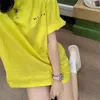 Nytt par kortärmad t-shirt Kvinnor Lossa sommaren fluorescerande gul mellanlängd nedre plagg Missing Design Sense Top