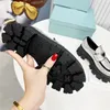 Designer Women Crystal-verrijkte casual schoenen Dikke Bottom Gear driehoek Loafers Zwart echte lederen schoenverhoging platform Sneakers 35-42