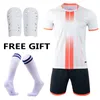 T-shirts d'extérieur Maillots de football pour enfants Ensemble de vêtements de football pour filles Hommes Garçons Uniformes d'entraînement de football Ensemble de protège-tibias de football gratuits avec chaussettes 230215