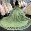 QUINCEANERA SPRINGGREENドレスレースアップリケオフショルダーストラップフリルバックボウカスタムメイドチュールスイートプリンセスページェントボールガウン