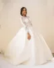 Robe de mariée grande taille, robe de bal, col rond transparent, avec des Appliques 3D, manches longues, longueur au sol bouffante
