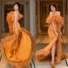 Party Dresses Ostrich Feather Orange Mermaid Evening Off Shoulder Front Split päls Röd matta klänning plus storlek Prom Club -klänningar