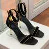 Goldverzierte Sandalen für Damen, Luxus-Designer-Kaschmir-Metallschnalle, coole Schuhe. Hochwertiger Damenschuh mit Stiletto-Absatz und Box 35–42. 10 cm hohe Rome-Sandale