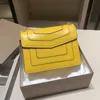 Borsa a tracolla con tracolla a testa di serpente Borsa a tracolla ascellare Borse a tracolla in pelle di vitello Flap in pelle da donna Borsa a mano con patta Borsa a mano con frizione Portafoglio a mano Vendita calda Cinturino regolabile