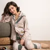 ملابس نوم للسيدات Syrry Sky و Floral Printed Women Pajamas مجموعة الراحة Viscose كاملة الأكمام المنزلية للسيدات عطاءات عرضية الربيع 230215