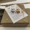 Haute Qualité Femmes Designer Boucles D'oreilles Collier Simple V Bracelet En Acier Au Titane De Luxe Coeur Amour Pendentif Bijoux De Mode