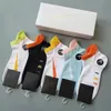 Chaussettes pour hommes Coton pour femmes Tous les matchs Cheville classique Respirant 18 Chaussettes de sport de basket-ball de football multicolores Taille uniforme en gros avec boîte