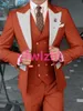 Anpassa Tuxedo One Button Handsome Peak Lapel Groom Tuxedos Men Suits Wedding/Prom/Dinner Man Blazer Jacket PTWO -knapparna Tie Vest W1262