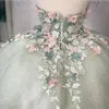 2023 Vestidos de quinceañera florales en 3D Apliques Escote corazón Barrido de tren Corsé Volver Dulce 16 Fiesta de cumpleaños Baile de graduación Vestidos de noche