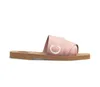 Projektant Woody sandały damskie Klapki płaskie klapki Jasnobrązowy beżowy biały czarny różowy koronkowy napis Tkanina płócienne kapcie damskie letnie buty outdoorowe