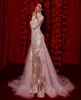 Wykwintne sukienki ślubne syrenki długie rękawy V kantar kantarki błyszczące perły z koralikami cekiny aplikacje puste koronkowe sukienki ślubne 3D