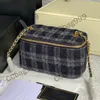 CC Brand Cosmetic Bags & Cases Two-tone Woolen 22s Zipper Cosmetic Bags Vanity Cases Knitting Tweed Makeup Box Clutch Bag Wallets with Chain Gold Metal Hardware