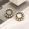 Luxury Stud Earrings Brand Designer Letter Women's Crystal Rhinestone Pearl Gold Plated Designers örhängen för Women's Party Wedding Jewelry Accessories