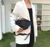 2023 Bumbag Cross Body Waist Bags Temperament Bumbags Fanny Pack Bum Prägung Blumen Berühmte weiche Leder Luxurys Designer-Taschen
