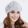 Boinas SUPANDAN gorro de boina de punto para mujer gorros de lana de moda hechos a mano de alta calidad invierno mantener el calor pompones de piel sombreros señora V16081