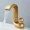 Torneiras de pia do banheiro Torneira criativa de bacia em cachoeira e batedeira fria Tap Solid Brass Monthado de cromo preto montado