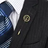 Broscher Qi Wu Advocate Advokat Emblem för mäns slagnål Rostfritt stål Broschnålar Justice Scales Logo Smycken Notarius publicus