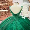 Abiti Quinceanera verdi che bordano la principessa Sweet 15 abiti Sweetheart applicazioni di pizzo corsetto sul retro vestito da ballo di fine anno 326 326