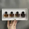 Byredo 香水 フレグランス スプレー 10ml*4 本 スーツ REINE DE NUIT SELLIER CASABLANCA LILY TOBACCO MANDARIN 4 in 1 セット コレクション スーツ 短納期