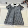 23SS Designer Girl Latshirt Dress Shirt Brand Kids طباعة فساتين للفتيات الكبيرات فستان الأزياء الأكمام قصيرة الأكمام القطن قميص تنورة مطوية A1