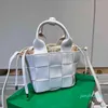 Torby na ramię worka na ramię nowe torby kubełkowe TOTE torebki Kobiet Designer-1414 Modna torba do tkania skórzana torebka torebki Crossbody Baskode 0507