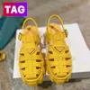 Vrouwen Sandalen Roman Lage hak Uitsparing ontwerp Italië Sandaal Dikke hakken Strand Zomer Slides Vrouwen Schoenen kitten Heel Slippers Med Slide Slipper Platform Damesschoen