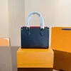 Kobiety torby wytłaczające TOUTES HOBO torebka Moda Zakupy Torby na ramię Crossbody Messenger Bag luksusowe torebki portfele koperty plecak