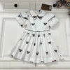 2023SS Girls Cotton Dress Puff ärmar Kjol High-End Girls Sports Dresses Summer Princess Dress Brand Designer Kids Pleated Dress 90-160cm Fashion Kirts