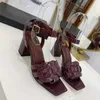 Famoso Design Frete Grátis Marca Mulheres Sandália de Salto Chunky Sapatos de Designer de Luxo Sapatos Preto Tributo Sandálias de Couro Genuíno Slide Calçado de Moda