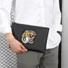 Plånböcker Live Broadcast broderad Tiger Head-version av Business Men's Mobile Telefon Bag PU stor kapacitet handväska