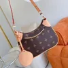 Diseñador de lujo Mujeres Classical Fashion Houseba Cow Wide Bolsas Banquetes Compras de banquete Packle Business Packing Satchel bolso bolso bolsas de mensajero 24/18/7cm